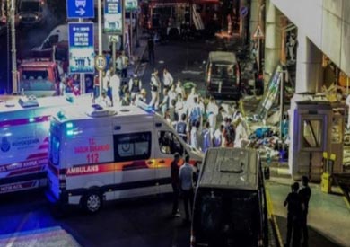 تقول السلطات إن المؤشرات ترجح مسؤولية تنظيم الدولة الإسلامية عن الهجوم.