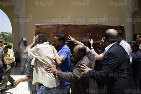 تشييع جثمان المخرج «محمد خان» بمسجد «الكويتي» بالمعادي - تصوير: رافي شاكر