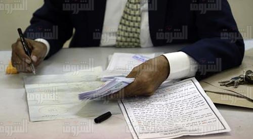 عمليات الفرز لجولة إعادة المرحلة الأولى من انتخابات النواب - تصوير: إبراهيم عزت