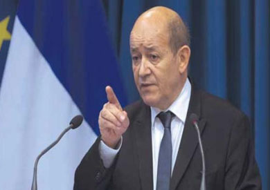 وزير الدفاع الفرنسي جان ايف لودريان ارشيفية
