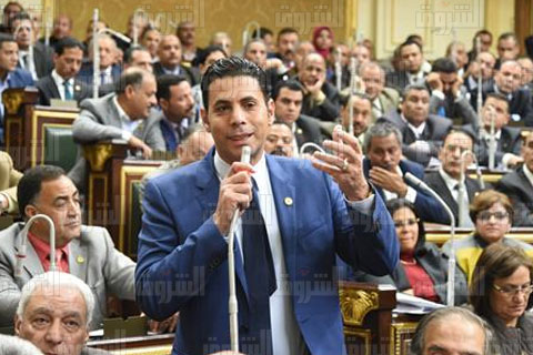 جلسة عامة في مجلس النواب