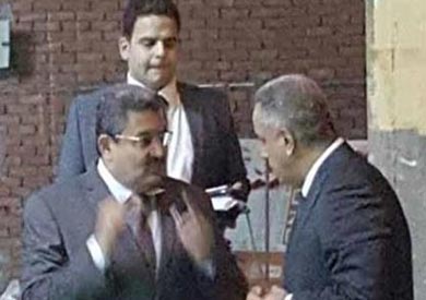 مدير أمن الجيزة واللواء خالد شلبي مدير المباحث الجنائية في موقع الحادث