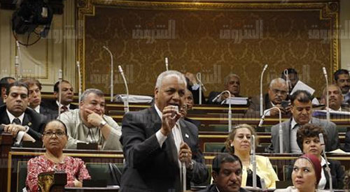 جلسة عامة تصوير لبنى طارق