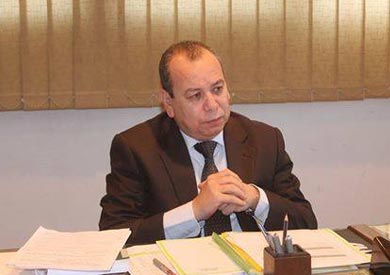 الدكتور إسماعيل عبد الحميد طه محافظ دمياط