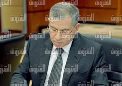 وزير التموين الجديد  اللواء محمد على الشيخ اجتماع مجلس الوزراء تصوير سليمان العطيفى