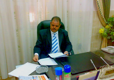 محمد زين العابدين.. على النقيض لم تتوافر للقاضي الحالي أي دليل أو شبه يدين هؤلاء مما جعله ينفض يديه عن أي إدانة