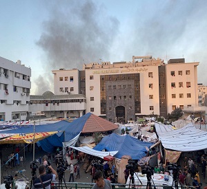 مصادر طبية فلسطينية: استشهاد وإصابة العشرات بقصف إسرائيلي على مجمع الشفاء  الطبي في غزة - بوابة الشروق - نسخة الموبايل