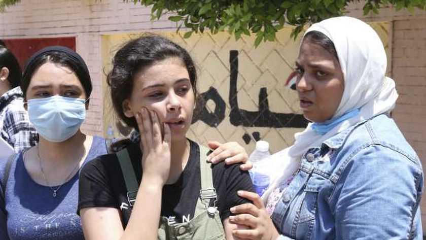 تباين آراء طلاب الثانوية بعد امتحان اللغة الأجنبية الثانية بالشرقية.. وشكاوى من الألماني - بوابة الشروق - نسخة الموبايل
