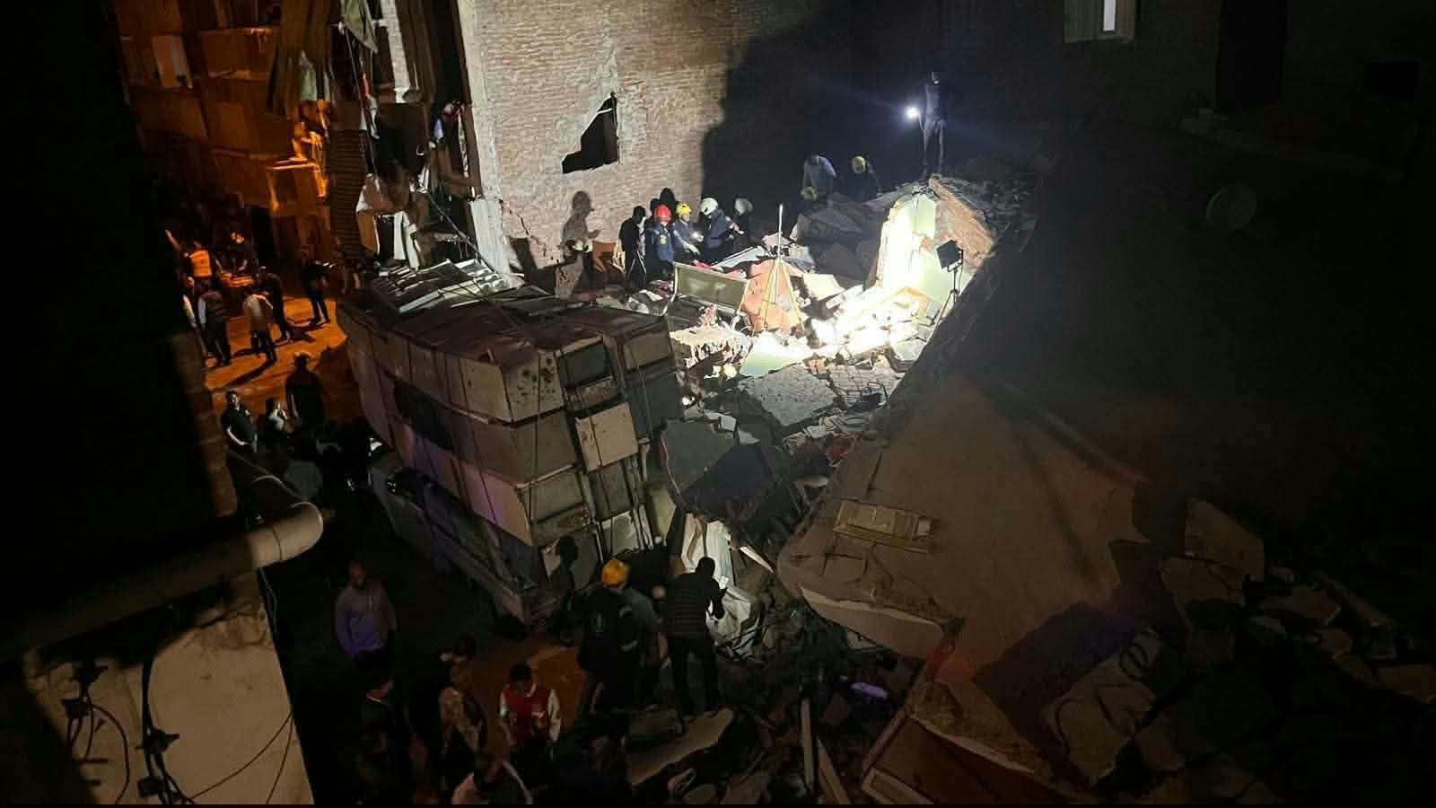 انهيار عقار بالإسكندرية يودي بحياة سيدة ويصيب اثنين