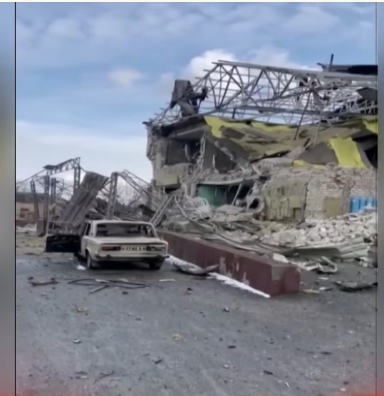 فيديو.. دمار في مدينة إزيوم الأوكرانية بعد قصف روسي - بوابة الشروق - نسخة  الموبايل