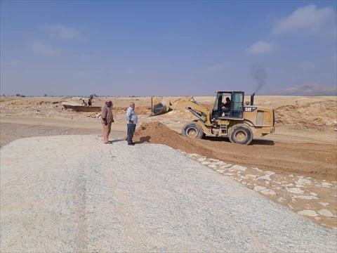 بدء ترميم الطرق المتضررة من السيول في وسط سيناء