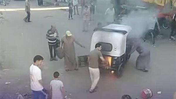 إحراق التوك التوك. (إعلام مصري)