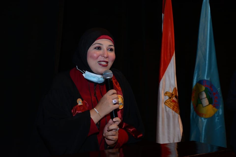 الدكتورة رشا كمال