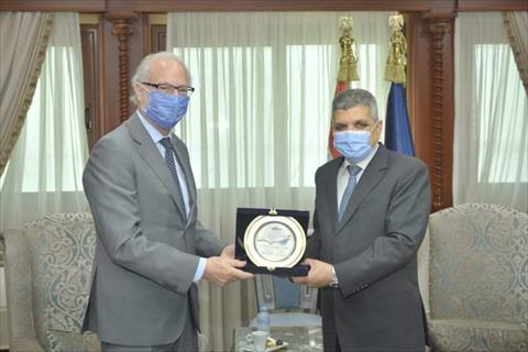 الفريق أسامة ربيع والسفيرالأرجنتيني  إدواردو فاريلا