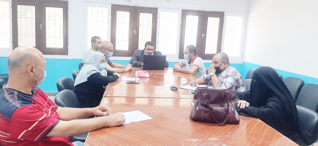 متابعة سير امتحانات الدور الثاني للدبلومات الفنية بالوادى الجديد