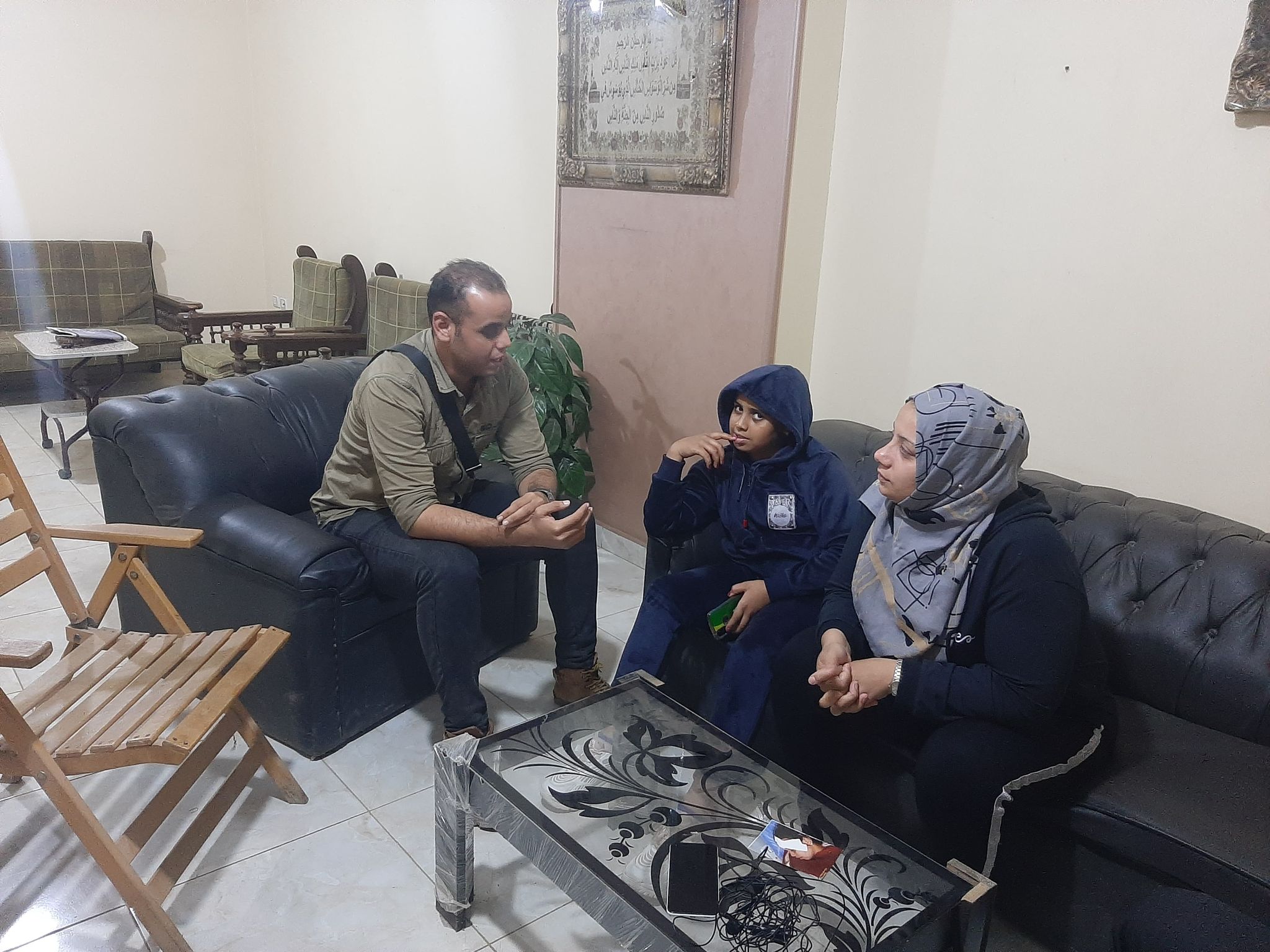 محرر الشروق مع أسرة الطفلة