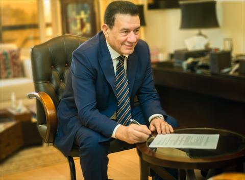 مدحت شلبي