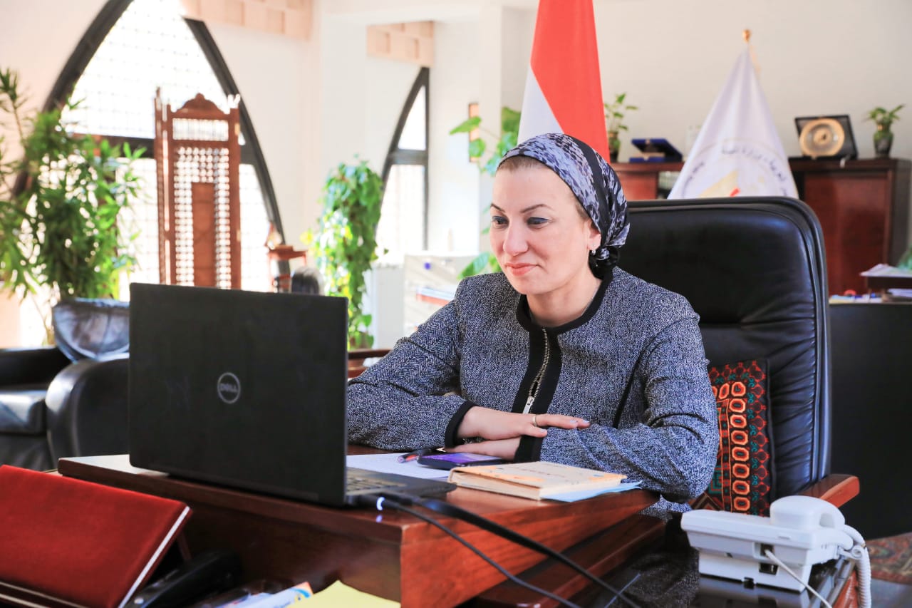 ياسمين فؤاد وزيرة البيئة