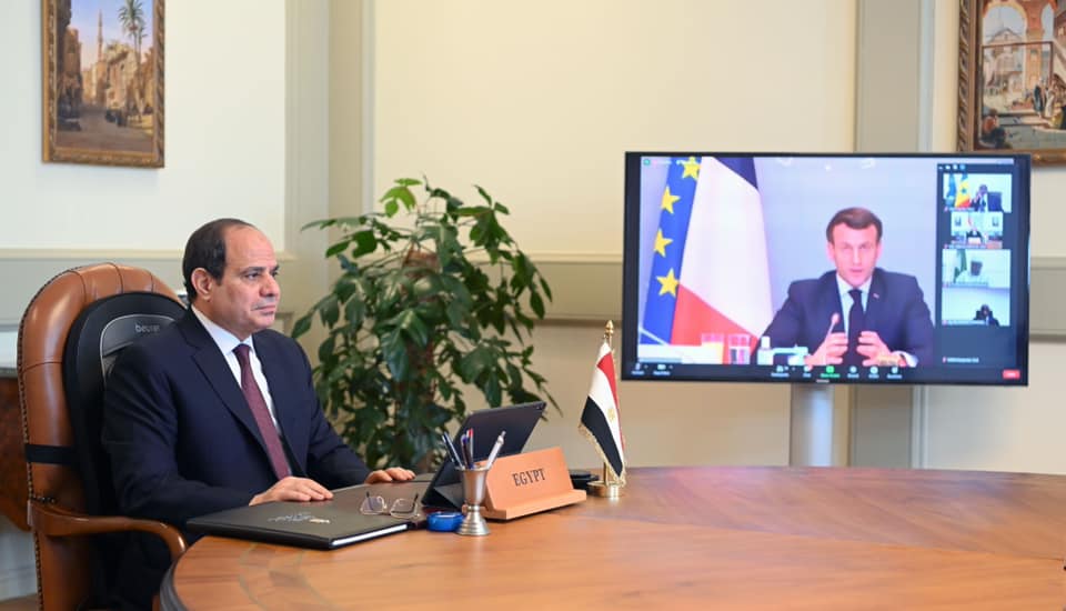 الرئيس عبد الفتاح السيسي أثناء مشاركته في اجتماع هيئة مكتب قمة الاتحاد الإفريقي عبر الفيديو كونفرانس