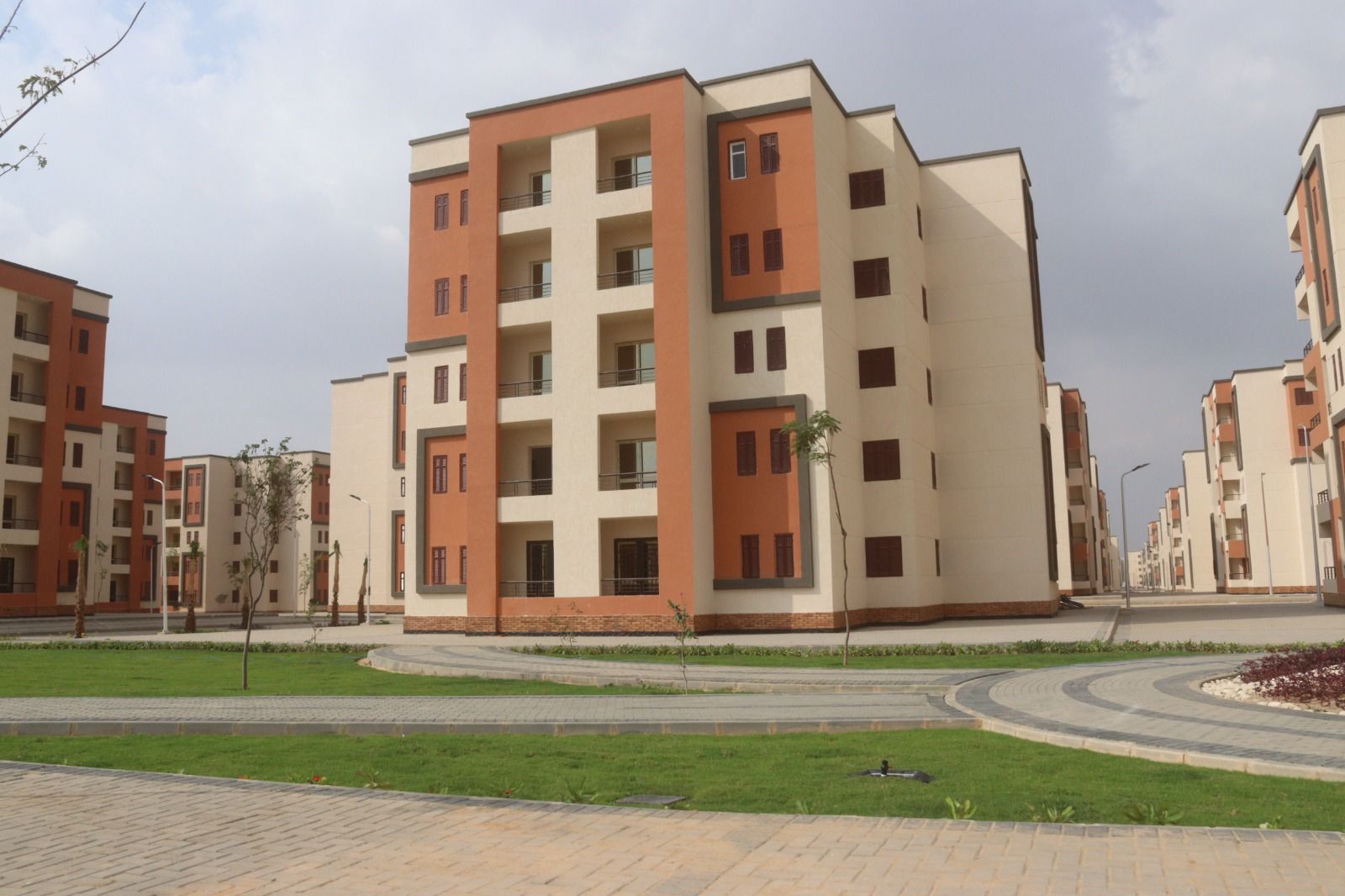 الإسكان: موقف إقليمي جديد على مساحة 74 ألفا و320 مترا مربعا بالعاشر من رمضان