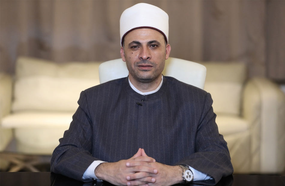 كان خارج المسجد.. أول تعليق من الأوقاف على حادث مقتل مؤذن على يد شخص بالإسكندرية 