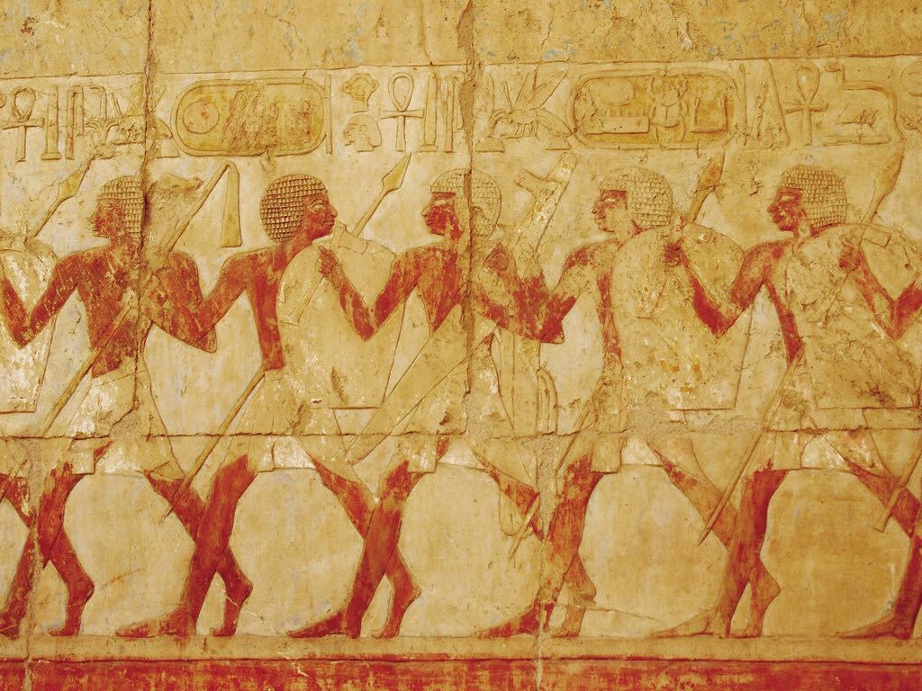 Египет первый появился. Храм Хатшепсут фрески. Древняя Египетская полиция. Древние египтяне. Первая полиция в древнем Египте.