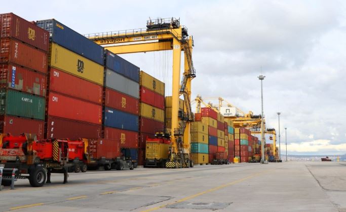 صادرات تركيا إلى سوريا ترتفع 70% في العام 2025 