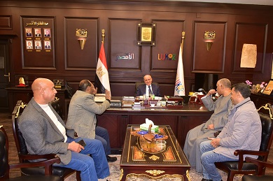 محافظ الأقصر يبحث استعدادات احتفالات مولد العارف بالله أبوالحجاج 