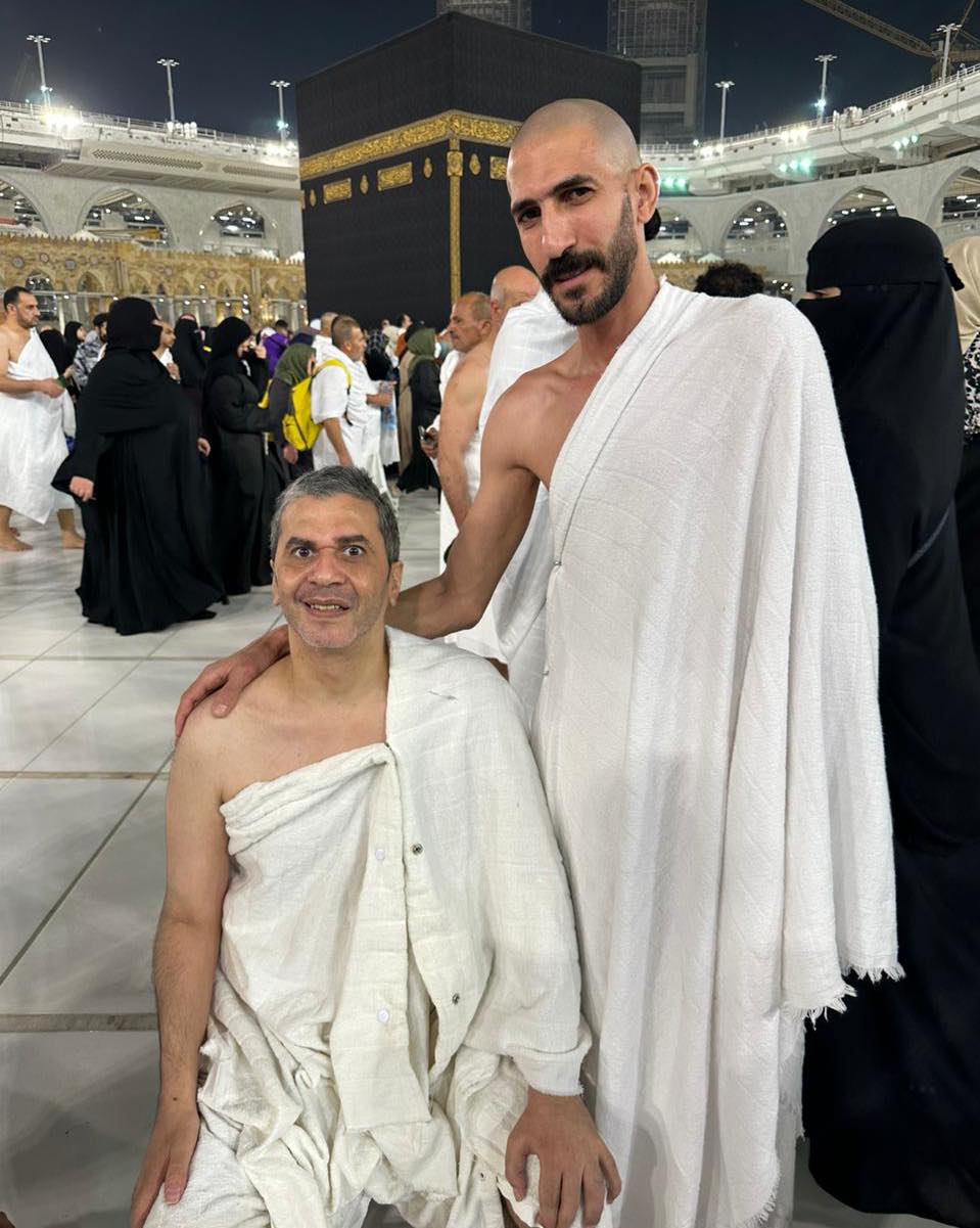 عمرو الليثي يطمئن محبين عمرو محمد علي.. وينشر صور له وهو يؤدي مناسك العمرة - بوابة الشروق - نسخة الموبايل