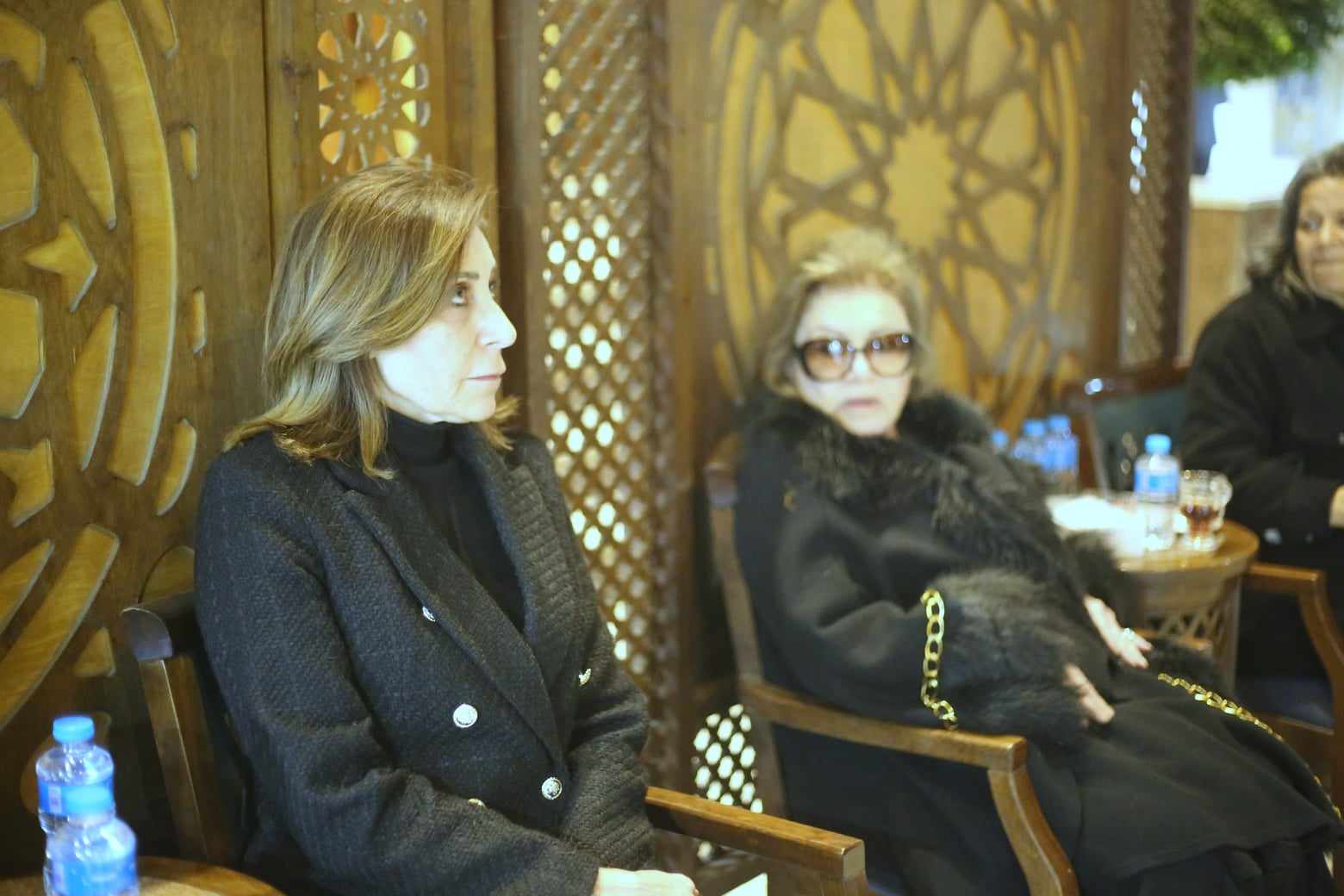 وزيرة الثقافة في عزاء حلمي بكر - تصوير: أحمد عبدالفتاح