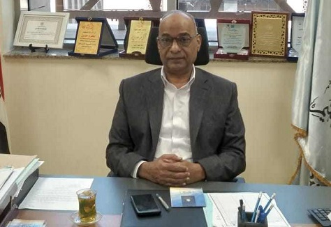 الدكتور أكرم حسن