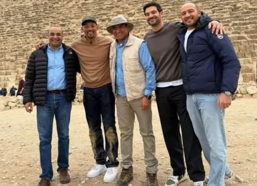 كبير الأثريين بوزارة السياحة: يجب استغلال زيارة ويل سميث في إنتاج فيلم عالمي عن الحضارة المصرية 