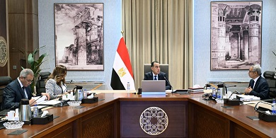 رئيس الوزراء يستعرض الموقف التنفيذي للمشروعات الخد