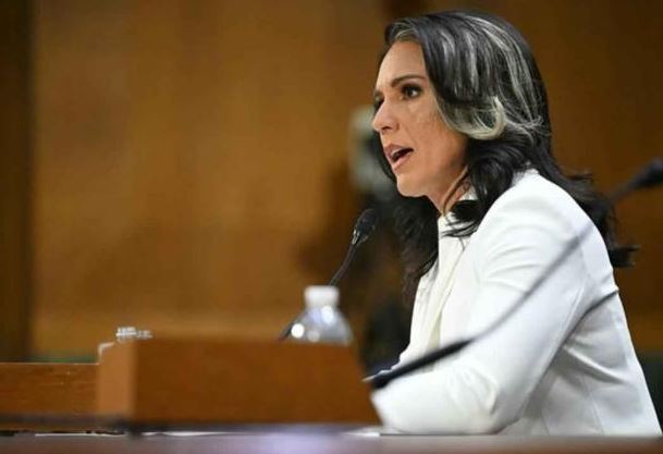 أكسيوس: ترامب كان على وشك إقالة مديرة الاستخبارات الوطنية بسبب إيران 