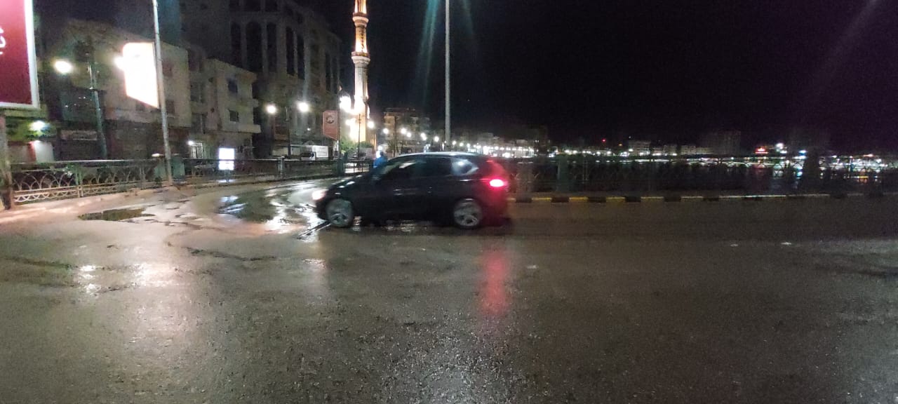 سقوط أمطار متوسطة على دمياط فجر اليوم 