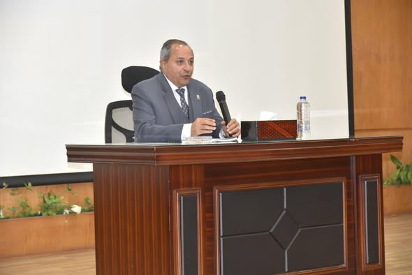محافظ بورسعيد: نموذج جمالي موحد لجميع الكافتيريات على الشاطئ 