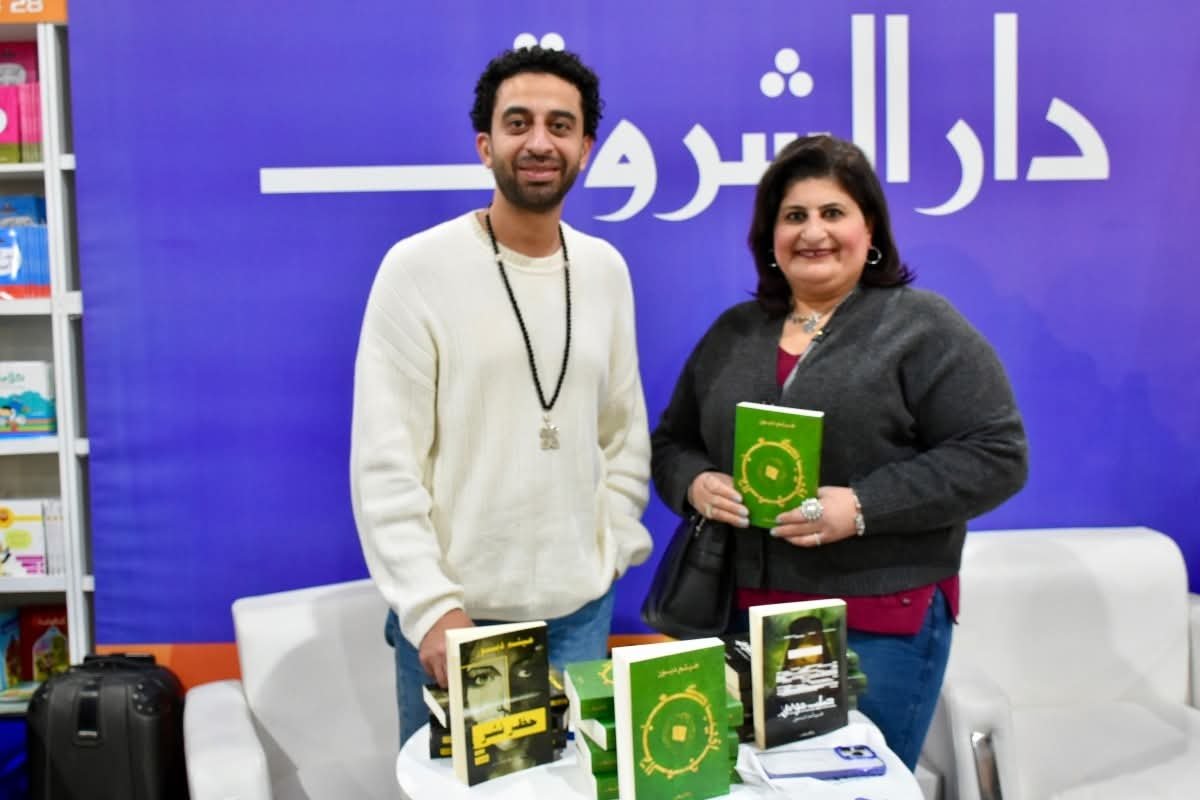 بالصور.. حضور مميز من القراء والمثقفين في توقيع الكاتب والسيناريست هيثم دبور