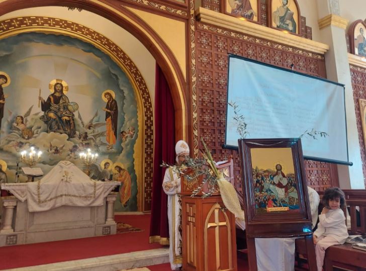 أقباط جنوب سيناء يحتفلون بأحد السعف وسط تشديدات أمنية 