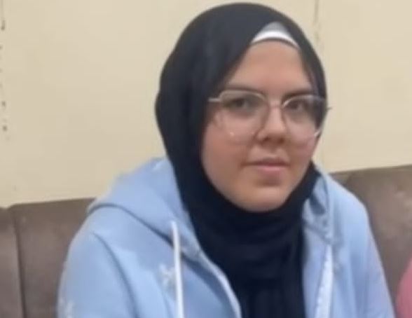الطالبة حنين محمد الحاصلة على المركز الثاني بالشهادة الإعدادية في القليوبية
