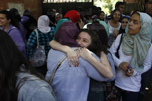 فرحة طلاب الثانوية بعد الانتهاء من أداء آخر امتحان - تصوير: لبنى طارق