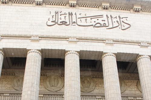 تصوير: جيهان نصر<br/>قضاة انصار عبد الفتاح السيسى وقفة امام دار القضاء العالى