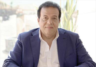 د. عاطف عبداللطيف رئيس جمعية مسافرون للسياحة