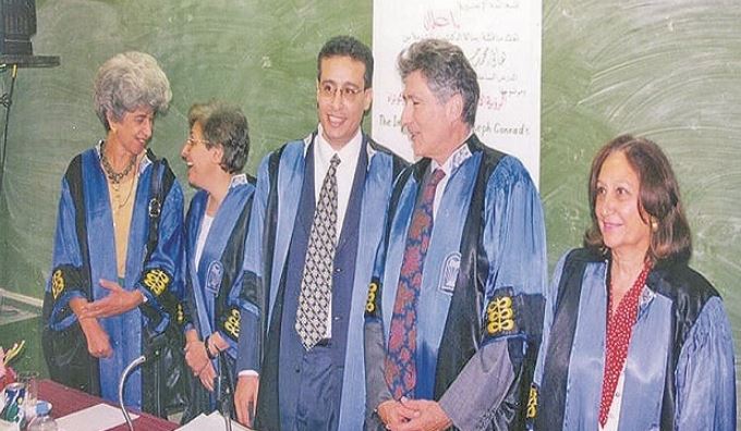 إدوارد سعيد يناقش رسالة الدكتوراه بحامعة طنطا بعد أن أقنعته رضوى عاشور بالإشراف على الرسالة