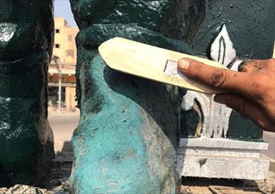 ازالة التشوهات من على جسم التمثال