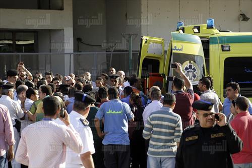 معهد ناصر يستقبل مصابي حادث المنيا الإرهابي- تصوير احمد عبد الجواد