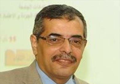 الدكتور حسين المغربى القائم بأعمال رئيس جامعة بنها