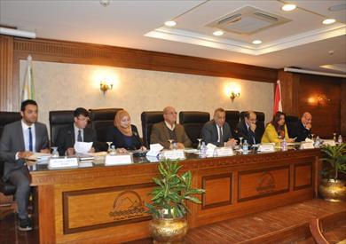 اجتماع محافظ الجيزة مع وفد من مجلس الوزراء للمشروعات القومية