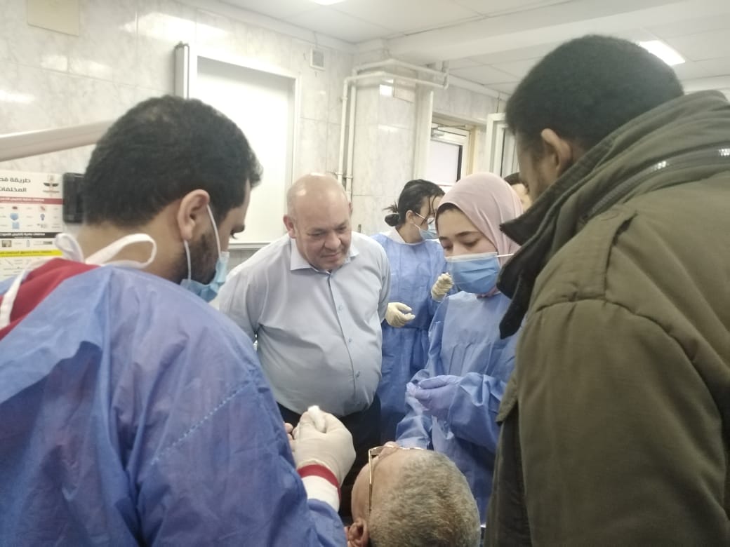 جولة لعميد كلية طب الأسنان قصر العيني الدكتور هشام عبدالحكم داخل الطوارئ والاستقبال