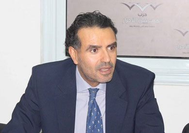 محمود العلايلى