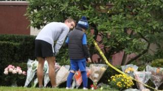 مقتل 11 شخصا وإصابة ستة آخرين بينهم أربعة ضباط شرطة أثناء الهجوم